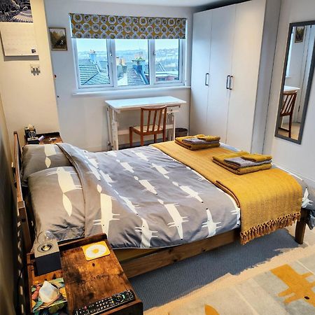 Large Light Loft Room - En Suite Brighton Екстериор снимка